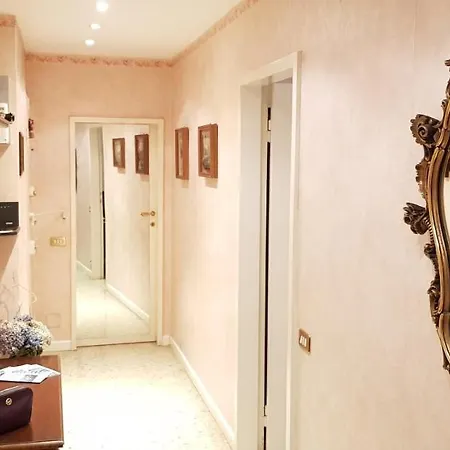 Terragni House شقة *