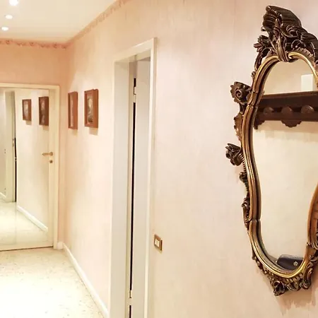Terragni House شقة